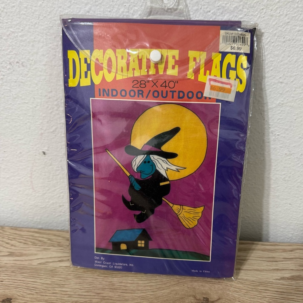 West Coast Liquidators Vintage Halloween Witch Garden Flag 28” x 40” Nylon NEW